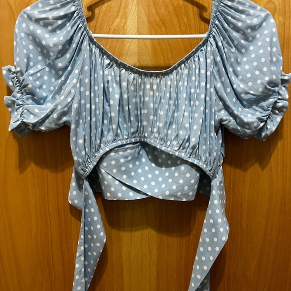 New Printed trendy crop top, different colors. (No tags) - Picture 2 of 5